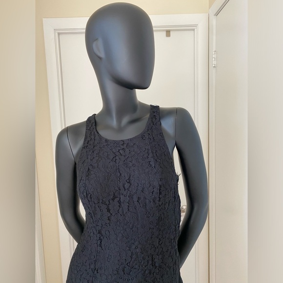 Classic Black Lace Dress - Picture 3 of 6